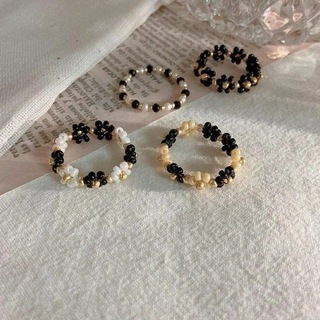 Логотип @lovelybiserchat - _ lovely.biser_ общение