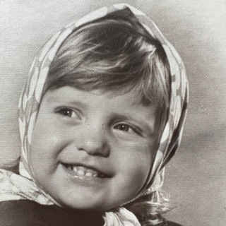 Логотип @lovepeacesvet - Sveta Bondarchuk