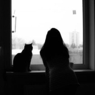 Логотип @lovernora - serenità.