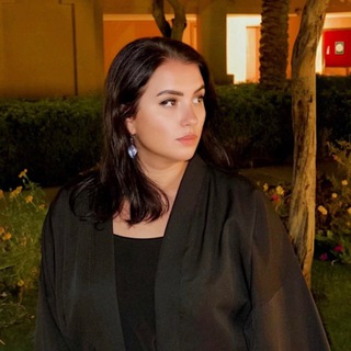 Логотип @loveshtixx - с любовью и штрихкодом