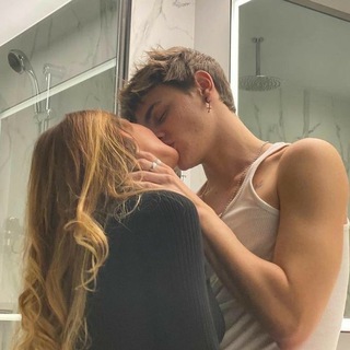 Логотип @loveuchanell - я люблю