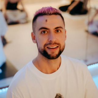 Логотип @loveuclub - Виталий Аэра. Практики близости