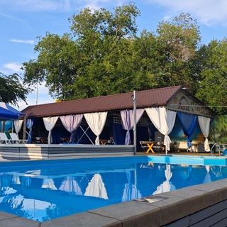 Логотип @lozabaza - Гостевой двор Лоза🍇