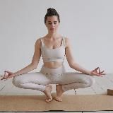 Логотип @lubiyoga - LUBI.YOGA