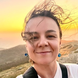 Логотип @lubovkulik - Любовь Кулик печатает...