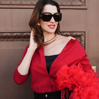 Логотип @ludmilakrestovskayastylist - Крестовская: стиль, мода, женщина