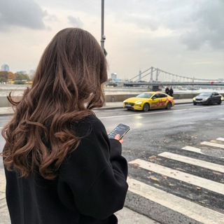 Логотип @luinthecruelworld - lu in the cruel world