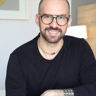 Логотип @luisperlamedita - Luis Perla