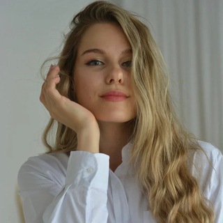 Логотип @lun_school - с Катей на бюджет | обществознание ✨