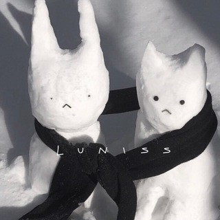 Логотип @lunassisis - лунисс