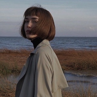 Логотип @lupinelove - Lupinelove