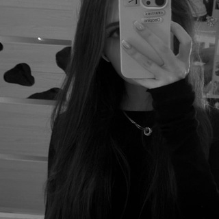 Логотип @luvholic - дайви ⋆ ࣪. 🦭