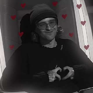 Логотип @luviskreed - luviskreed <3