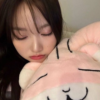 Логотип @luvvkitten - мимими