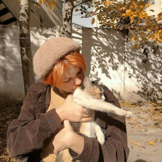Логотип @luxxxrw - тёплые объятия !!