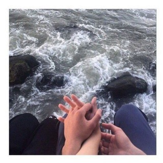 Логотип @lyricsmp - Счастливый