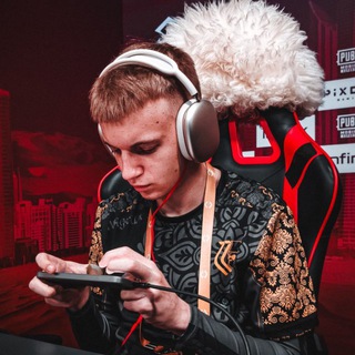 Логотип @m4gnumbro - magnummq