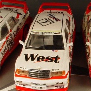 Логотип @m_benz143 - Mercedes-Benz in miniature.