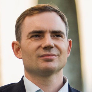 Логотип @m_kruglov - Максим Круглов. Яблоко