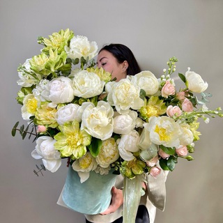 Логотип @madampolina_flowers - MadamPolina_flowers