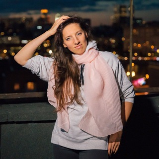 Логотип @madeofmossandcones - Из мха и шишек к стратегии роста с Ксенией Поповой