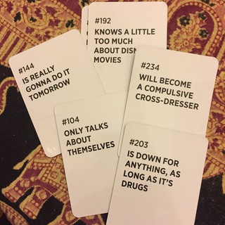 Логотип @madiwritesstuff - Про кино и прочую фигню