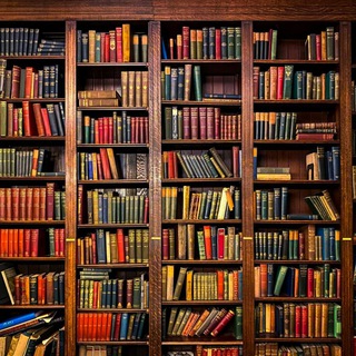 Логотип @magazines_and - English Books and Magazines