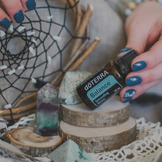 Логотип @magic_of_oils_pw - Secret Garden. Чат поддержки.