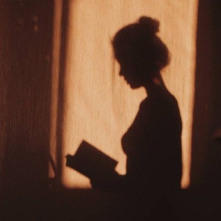 Логотип @magical_land_of_books - Волшебная страна книг 📚💖