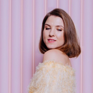 Логотип @maidfashion - Девица в платьице