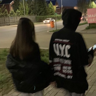 Логотип @maiiiiiiss - май.