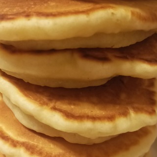 Логотип @mailerteam - Арахисовый паштет