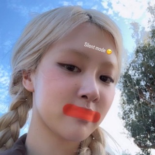 Логотип @maineventroseanne - The Blonde Girl Rosé