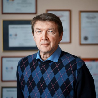 Логотип @makarov_russoft - Валентин Макаров_РУССОФТ