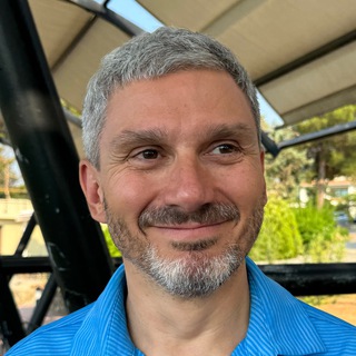 Логотип @makarovbrand - Макаров | Денежная Сила Бренда