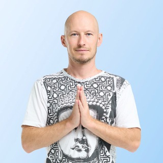 Логотип @makarovyoga - Йога и медитации с Олегом Макаровым