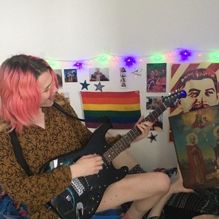 Логотип @makcururu - ВЫЖИВИШЕ СОСАТЬ