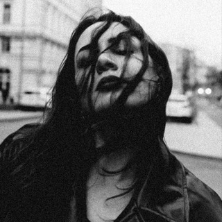 Логотип @maksakova_vika - maksakova.vika