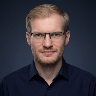 Логотип @maksimbogatov - Максим Богатов
