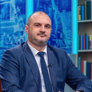 Логотип @maksimkrivonos - Максим Кривонос