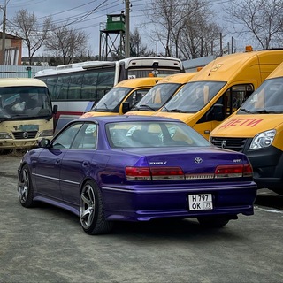 Логотип @makszhluktov - Макс Жлуктов 🏎️