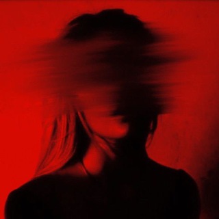 Логотип @malingoro - малиновый гороскоп