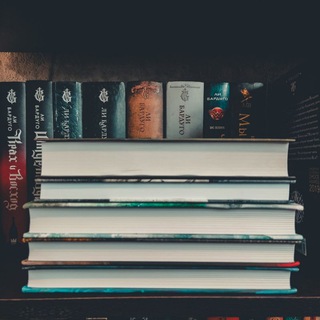 Логотип @mama_books - Mama_books