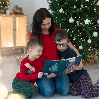 Логотип @mama_gleb_books - Книжки Глеба и Демида