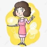 Мама готовит домашнюю еду.