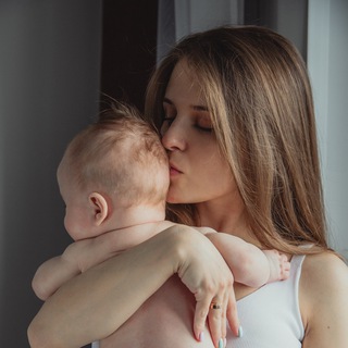 Логотип @mama_iz_reklamy - Мама из рекламы