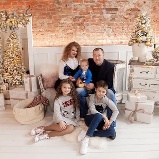 Логотип @mama_rul - mama_rulit