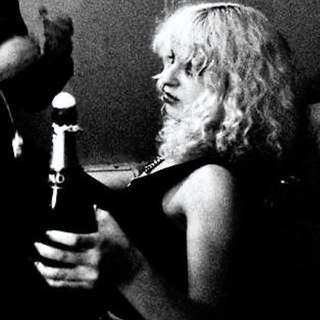 Логотип @mamaagirlbehindya - chesterfield blue