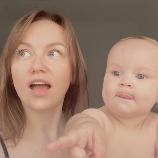 Логотип @mamavahere - мама в ахере