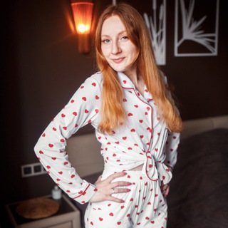 Логотип @mamavalyachat - Валя